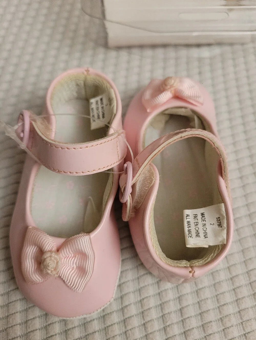 Baby Girls Pink Bow Mary Jane Shoes Size 2, 3 To 6 Months.